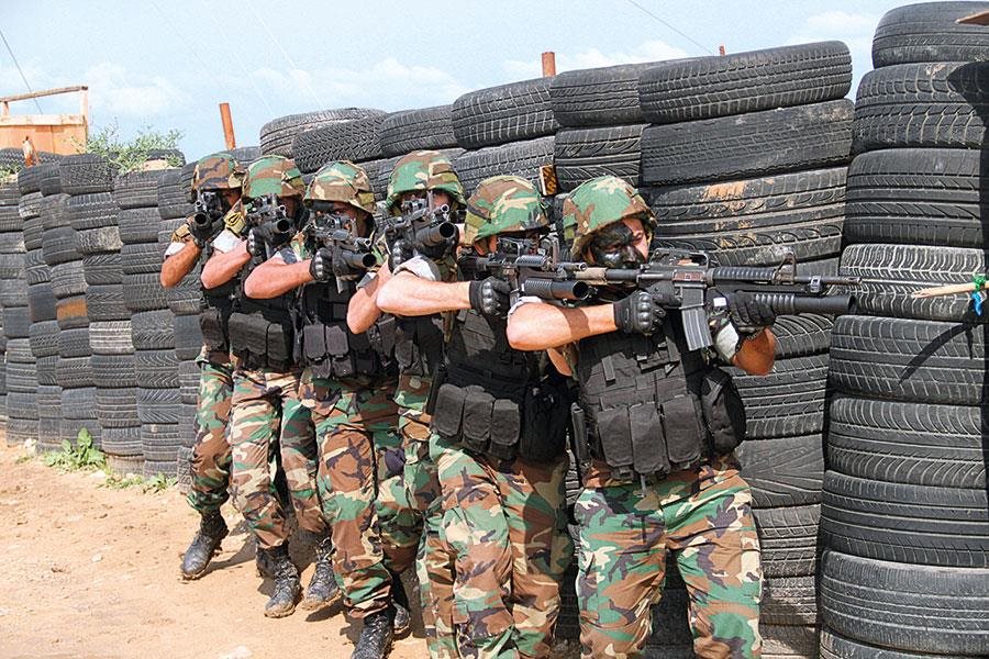رمايات بالذخيرة الحية في القاع والعاقورة.. وتنبيه من قيادة الجيش