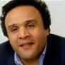 وفاة نجم فيلم "الإرهاب والكباب" الممثل المصري محمد الشرشابي