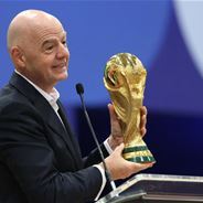 هل استنجد انفانتينو بـ ترامب؟ 