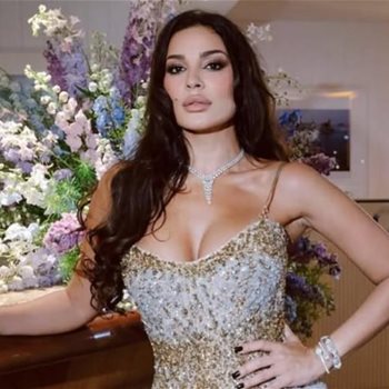 بإطلالة ملكية سوداء.. نادين نسيب نجيم تتألق بين نجوم معرض الدوحة للمجوهرات 2026