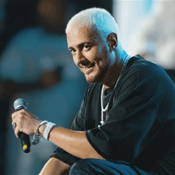 محامي سعد لمجرد يكشف معاناته داخل السجن: "مضاعفات صحية ويبكي من الصباح إلى المساء"