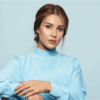 "أنت من سيدفنني".. كلمات صادمة قالتها نجمة "شراب التوت" لوالدها قبل وفاتها بيوم!