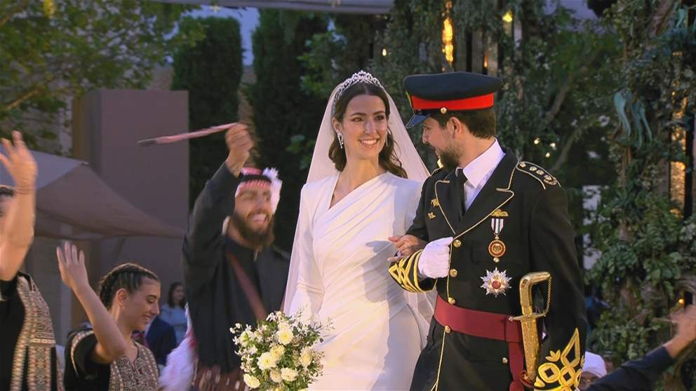الملكة رانيا تنشر صورا جديدة من زفاف ابنها الامير الحسين و رجوة آل سيف وتوجه لهما رسالة مؤثرة