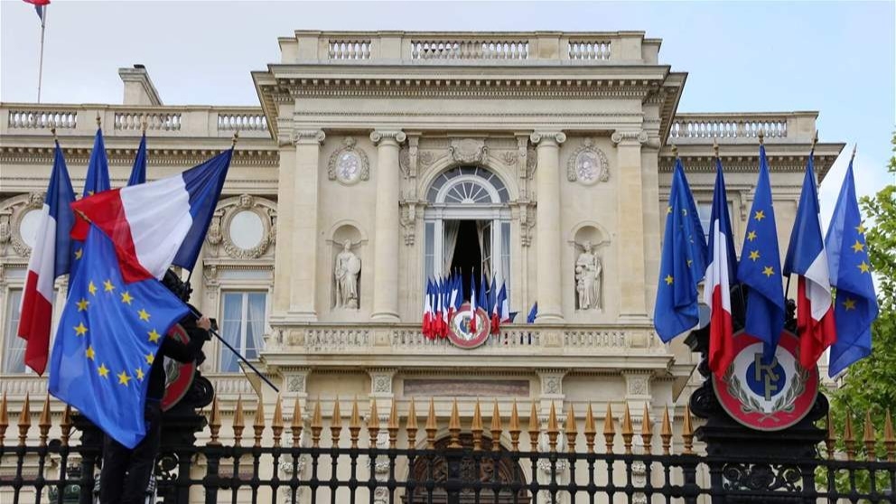 باريس توجه نداءً إلى المسؤولين اللبنانيين.. والخارجية ترد على سؤال عن "عقد مؤتمر من أجل لبنان في باريس"!