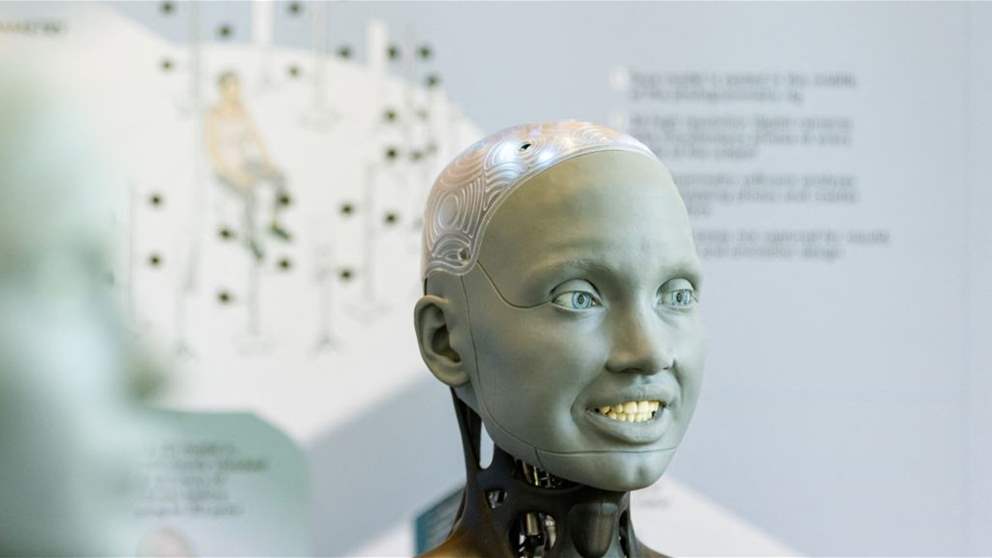 روبوتات تفاجئ البشر وتؤكد قدرتها على حكم العالم بطريقة أفضل منهم