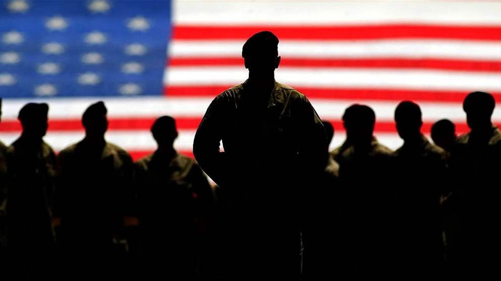 جندي أميركي سابق شاهد "طبقا طائرا" يخشى على حياته