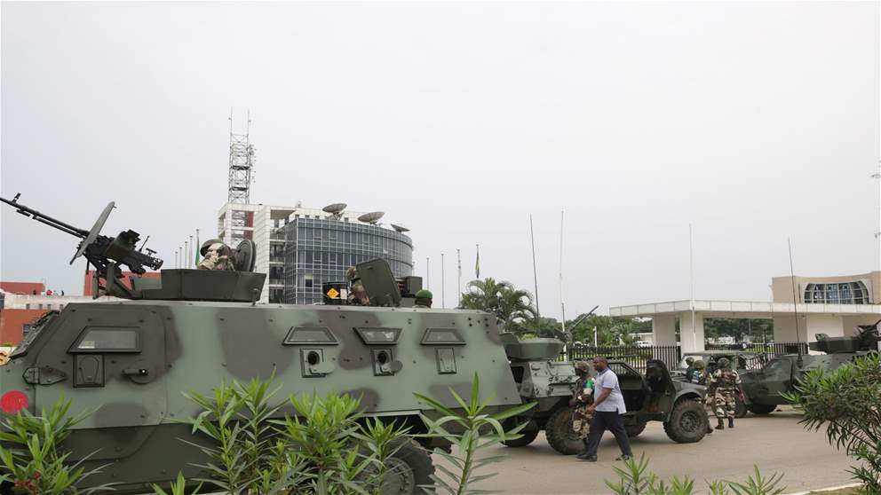 انقلاب عسكري في الغابون عقب إعلان فوز بونغو بولاية رئاسية ثالثة