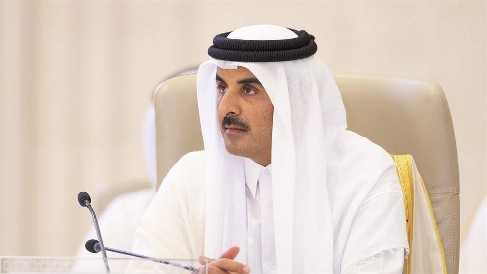 أمير قطر يدعو إلى خفض التصعيد في غزة وفتح ممرات إنسانية آمنة