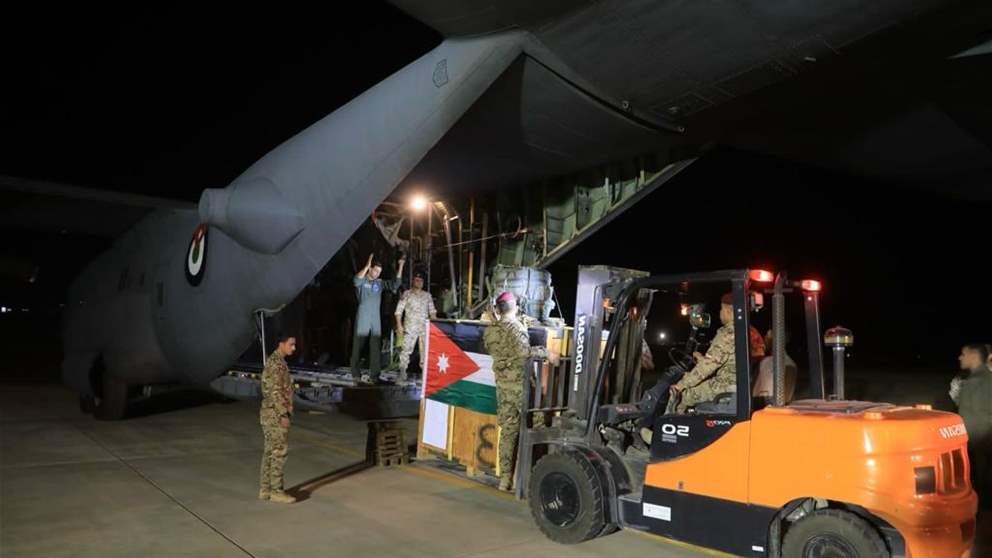 ملك الأردن يعلن إنزال مساعدات طبية عاجلة جواً للمستشفى الميداني الأردني في غزة