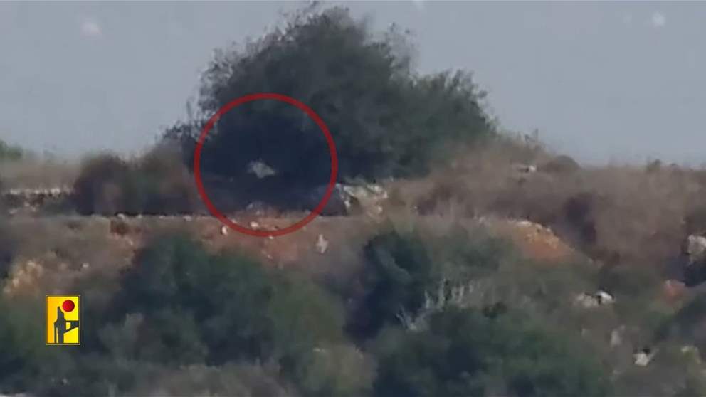 بالفيديو - حزب الله ينشر مشاهد لإستهداف تموضع لجنود العدو قرب موقع العاصي مقابل بلدة ميس الجبل 