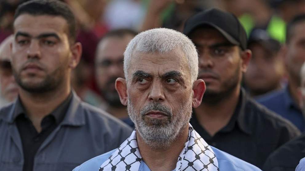 صحيفة تكشف فحوى لقاء السنوار بعض المحتجزين الإسرائيليين في غزة... 