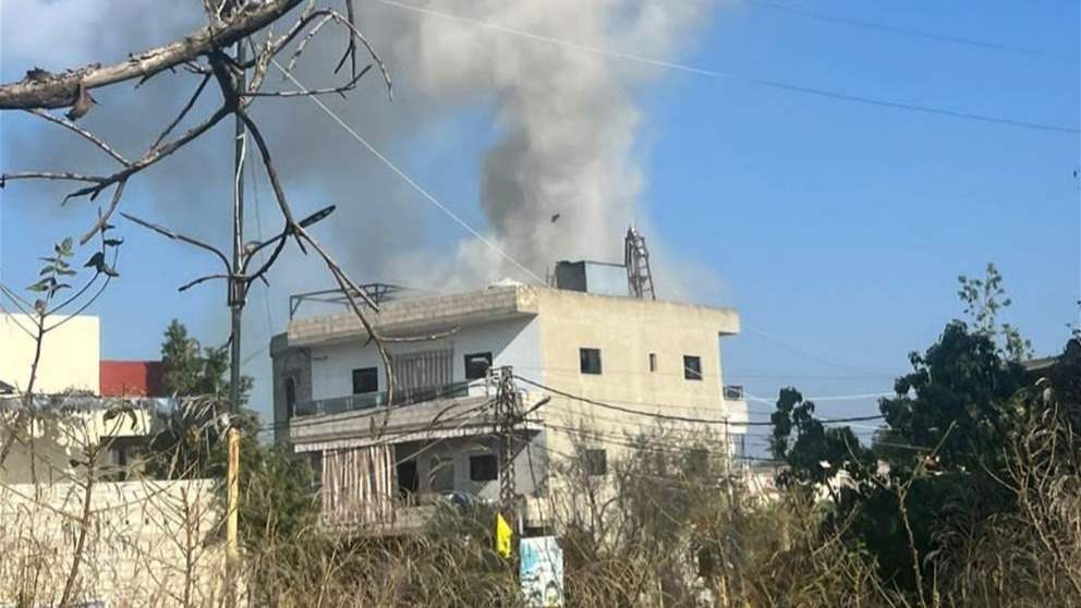 بالصورة - صاروخ المسيرة الذي استهدف ساحة تشييع الشهيد سرور في عيتا الشعب سقط على سطح إحدى المباني في المنطقة