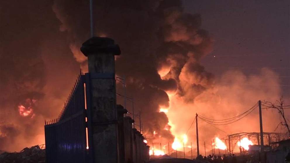 مصرع 11 شخصا على الأقل وإصابة قرابة مئة في حريق بكوناكري 