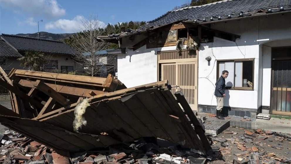 بالفيديو - زلزال بقوة 7.4 درجات يضرب اليابان ويتسبب بموجات تسونامي