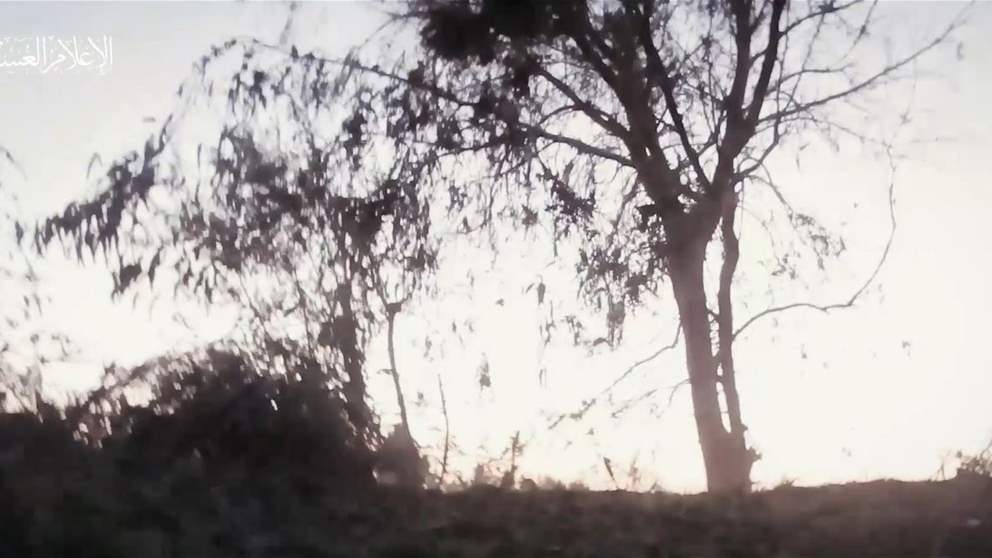 بالفيديو - مشاهد من إستهداف القسام لآليات العدو داخل موقع الجعبري شرق جباليا شمالي قطاع غزة 