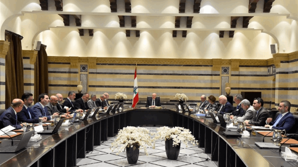 جلسة لمجلس الوزراء في السرايا الحكومية برئاسة نجيب ميقاتي  
