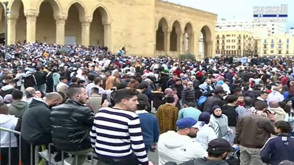 ساحة الشهداء في وسط بيروت تغص بالحشود لاحياء ذكرى استشهاد الرئيس رفيق الحريري 