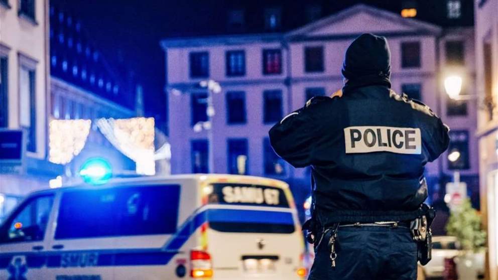 مقتل رجل هدد شرطيين بـ"سكّين جزّار" في باريس