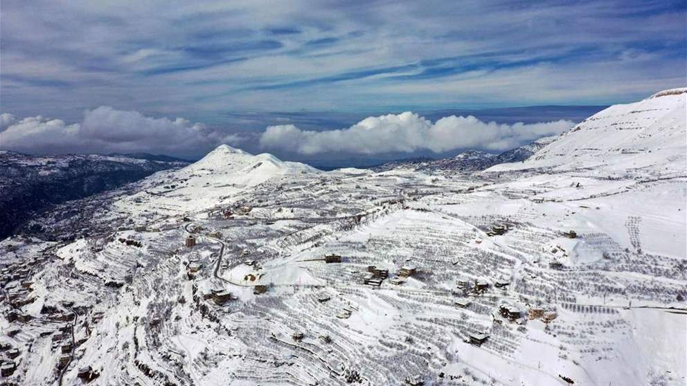 منخفض جوي يصل لبنان ..أمطار مع برق ورعد والثلوج على 1800 متر