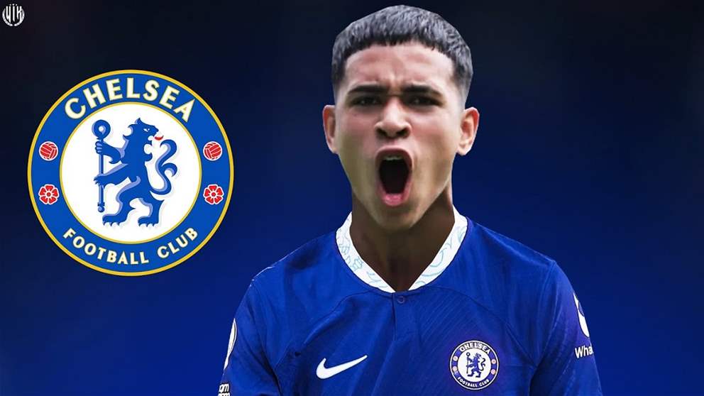 فيديو - موهبة تشيلسي القاصر في نادي للتعرّي !