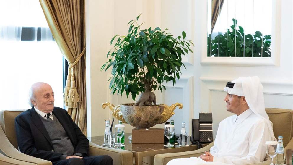 "وضع المنطقة" بين جنبلاط ورئيس وزراء قطر  