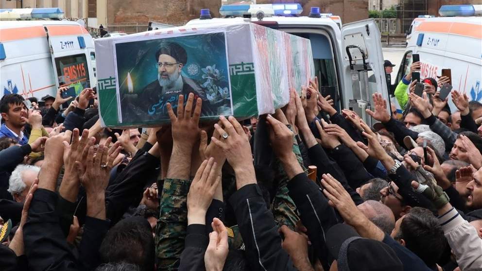 دفن الرئيس الإيراني الراحل في مدينة مشهد