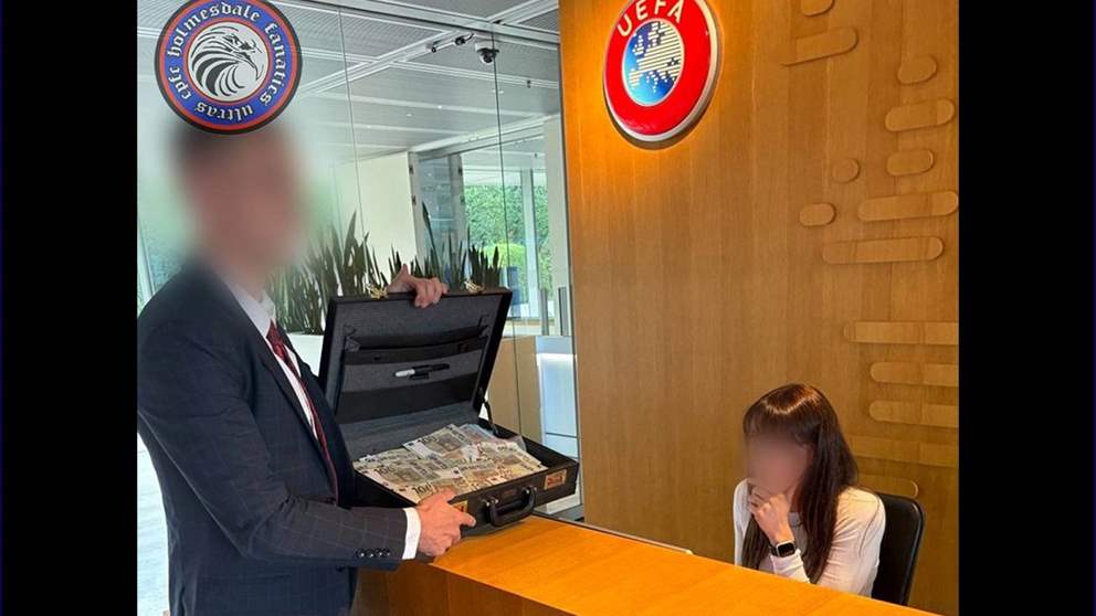 حقيبة "نقود مزيّفة" تصل الى مقر "يويفا" 