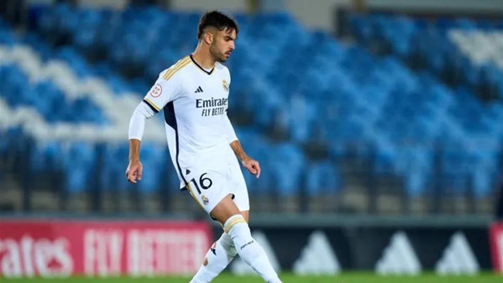 مستقبل أسينسيو معلق وشكوك في خطط ألونسو الدفاعية