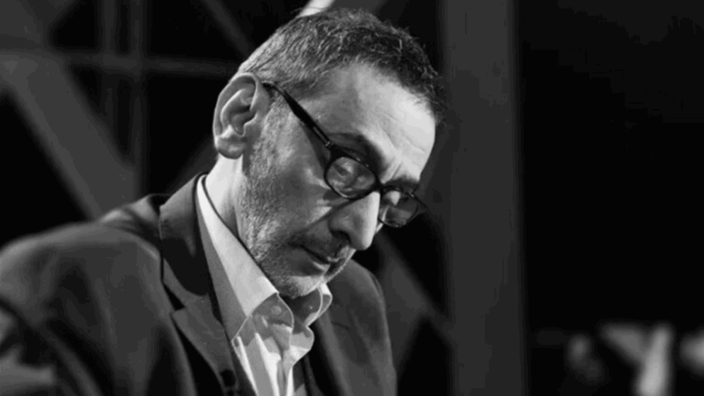 جثمان زياد الرحباني يصل إلى بكفيا.. مراسم الوداع تبدأ 