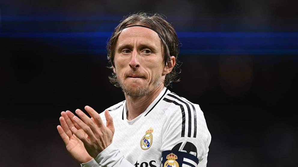 معلق قناة برشلونة يسخر من مودريتش ويتسبب بجدل واسع