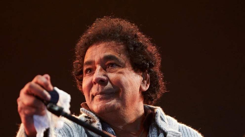 محمد منير يتعرض لوعكة صحية مفاجئة وينقل الى المستشفى 