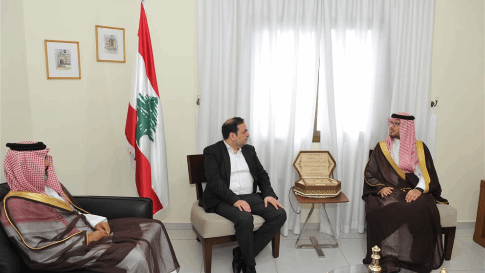 السفير السعودي في لبنان وليد بخاري يلتقى النائب حيدر ناصر