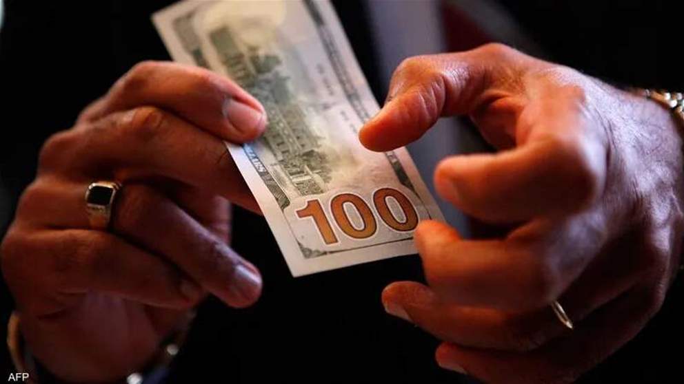 مسؤول لبناني يشتكي من راتبه!