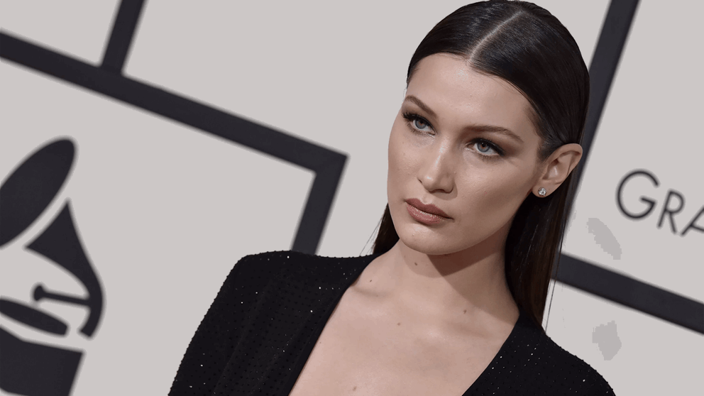 بيلا حديد تدعم القضية الفلسطينية من خلال إطلالتها.. "هذا من أجل شعب فلسطين"