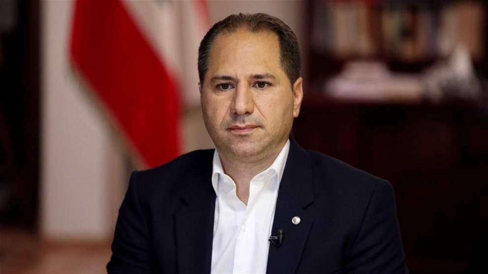 الجميّل يردّ على قاسم.. بالقانون