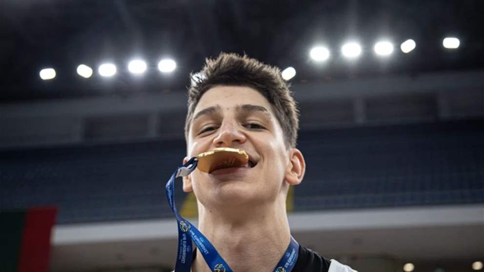 فيديو - أفضل لاعب في أوروبا موهبة صربية في برشلونة