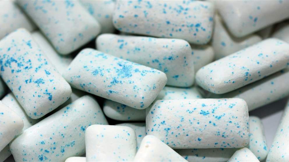 "علكة ذكية" تحارب الجراثيم وتعزز المناعة الفموية