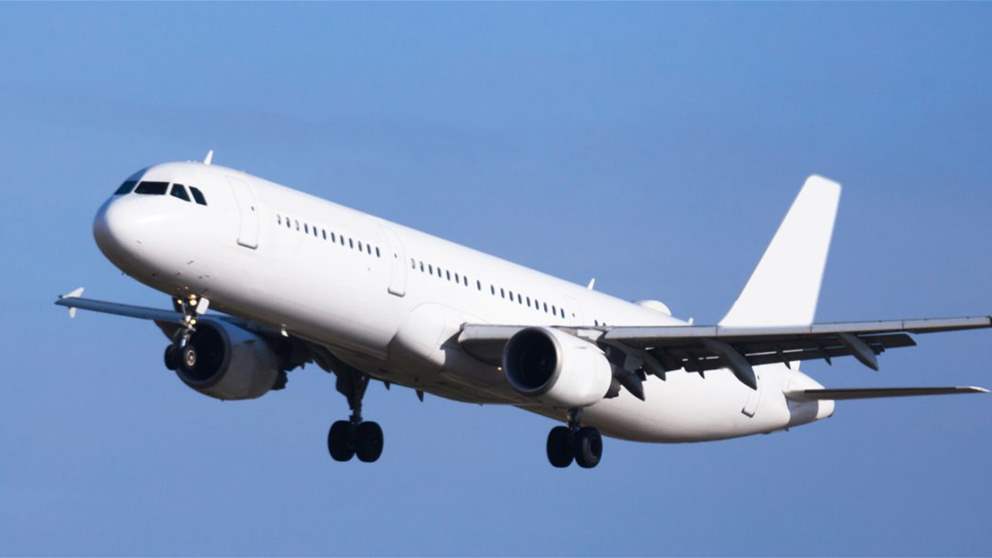 حالة ذعر داخل طائرة متجهة الى بيروت