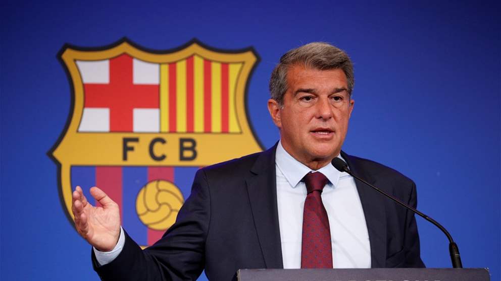 فيديو - لابورتا ممدداً على عشب “الكامب نو”