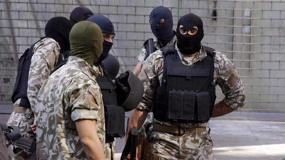 دعارة ومخالفات.. الأمن العام يداهم فندقاً لبنانياً 