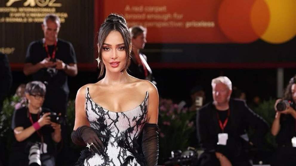 بسمة بوسيل تثير الجدل بلقطات جمعتها مع صديقها داخل غرفة الملابس! 