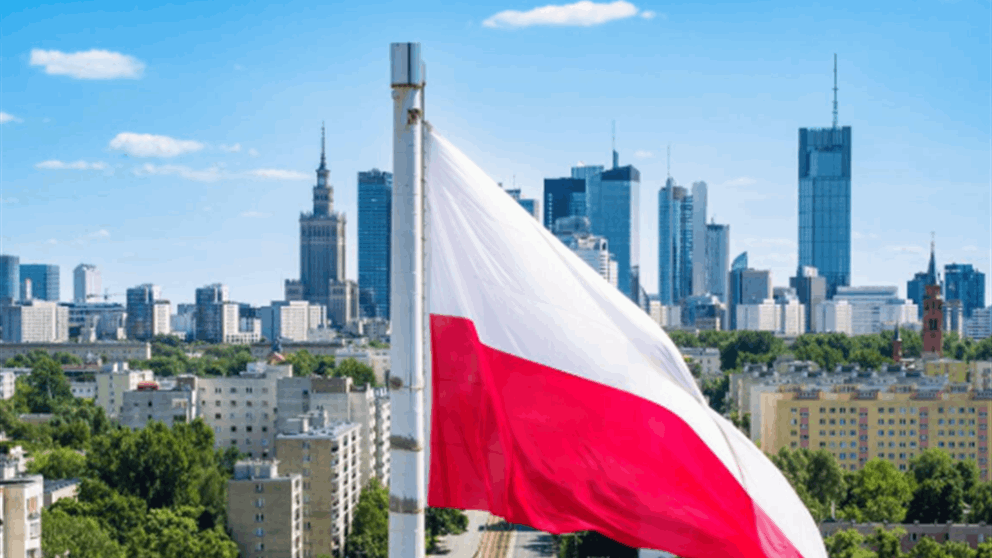 بولندا تتصدى لـ "أجسام معادية" في مجالها الجوي