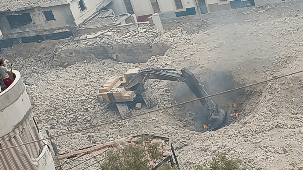 بين الأنقاض.. انفجار قارورة أوكسيجين!