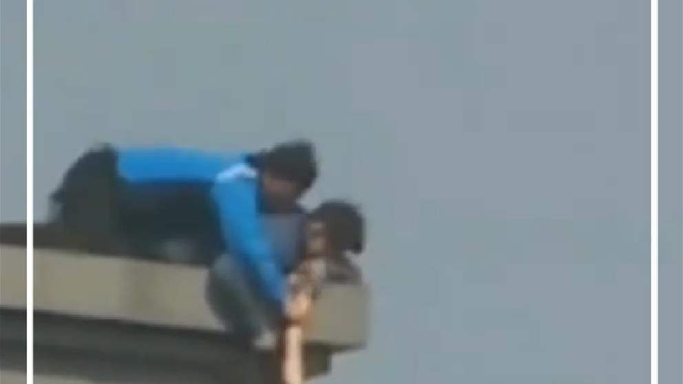 حاولت الإنتحار.. وانقذها في الثانية الأخيرة