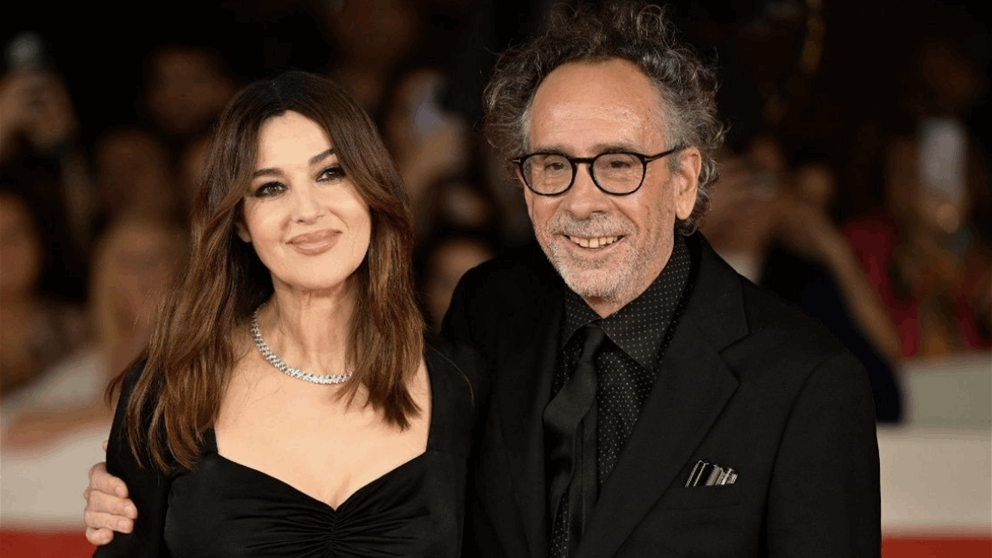 مونيكا بيلوتشي وتيم بورتون يعلنان انفصالهما رسميا بعد علاقة حب دامت ثلاث سنوات 