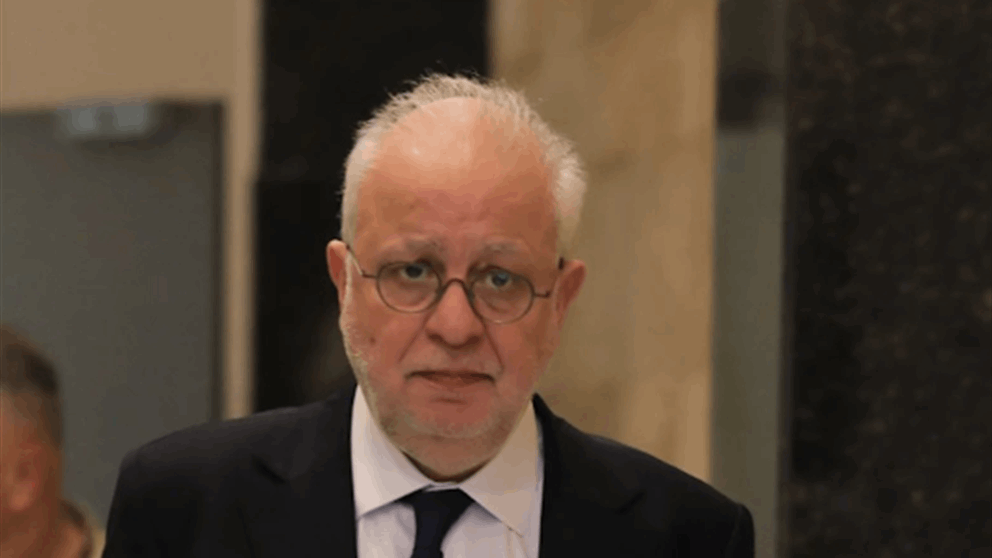 "لا تكويع" بقرار حصر السلاح.. مواقف جديدة لوزير العدل