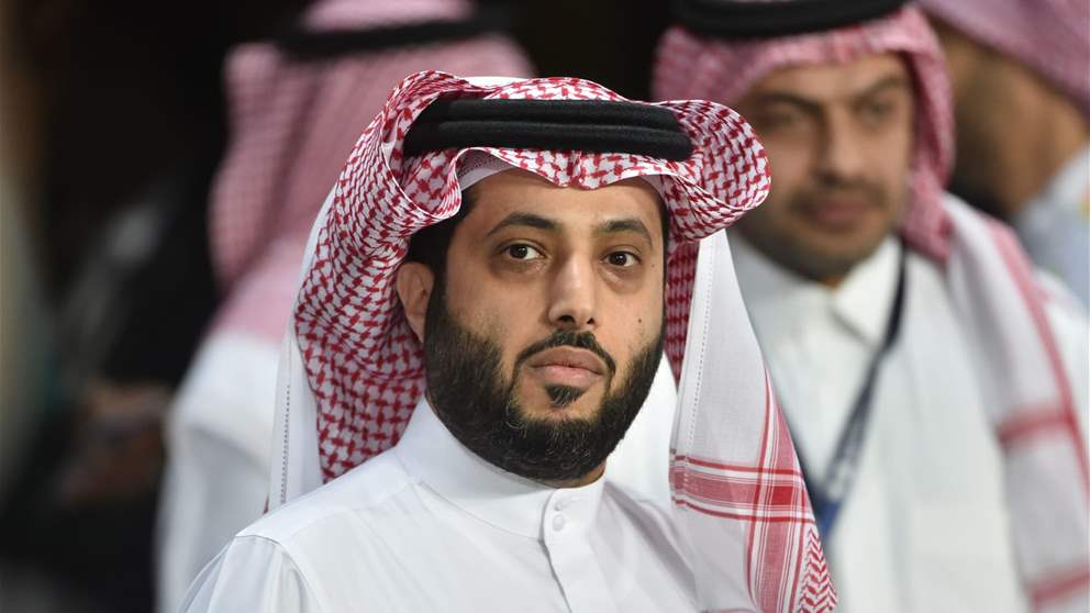 المستشار تركي آل الشيخ يدعو للشيخ عبدالعزيز بن عبدالله آل الشيخ بعد وفاته 