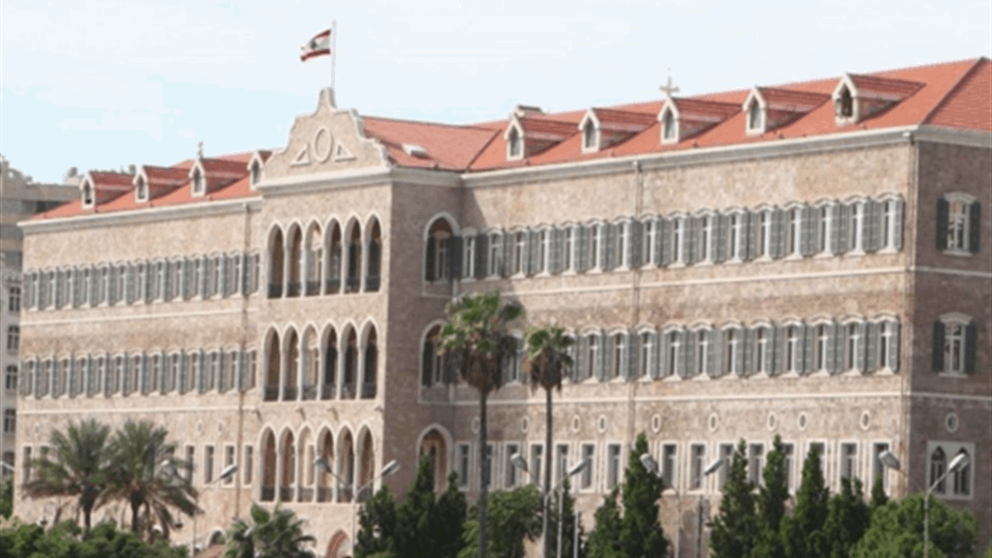 على خلفية إضاءة صخرة الروشة.. إجتماع وزاري طارئ في السراي