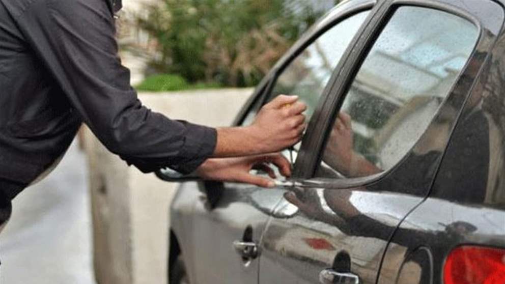 في جبيل.. القوة الأمنية تضبط سيارة مسروقة وتوقف مطلوبَين