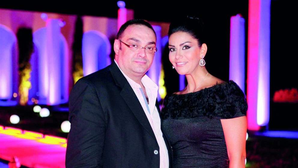 دموع نظلي الرواس في حفل تخرج ابنتها تيا بجانب طليقها جلال شموط تتصدر